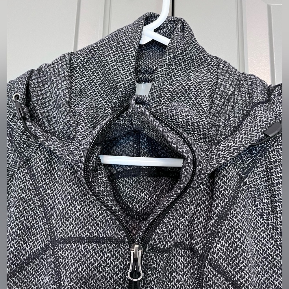 Athleta Jacket Gray Size Medium - image 7